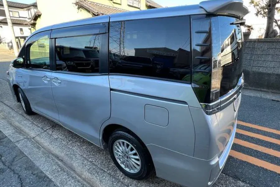 Toyota Noah voxy