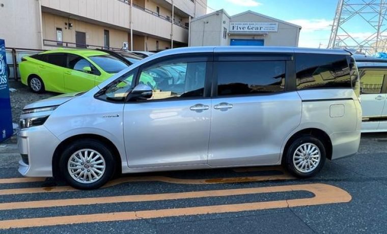 Toyota Noah voxy